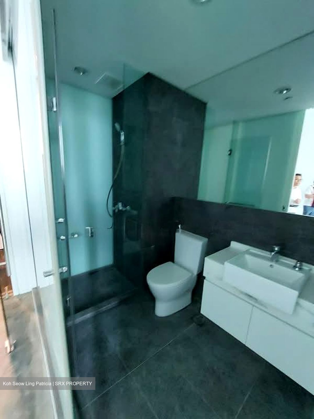 Arc 380 (D8), Office #568004361